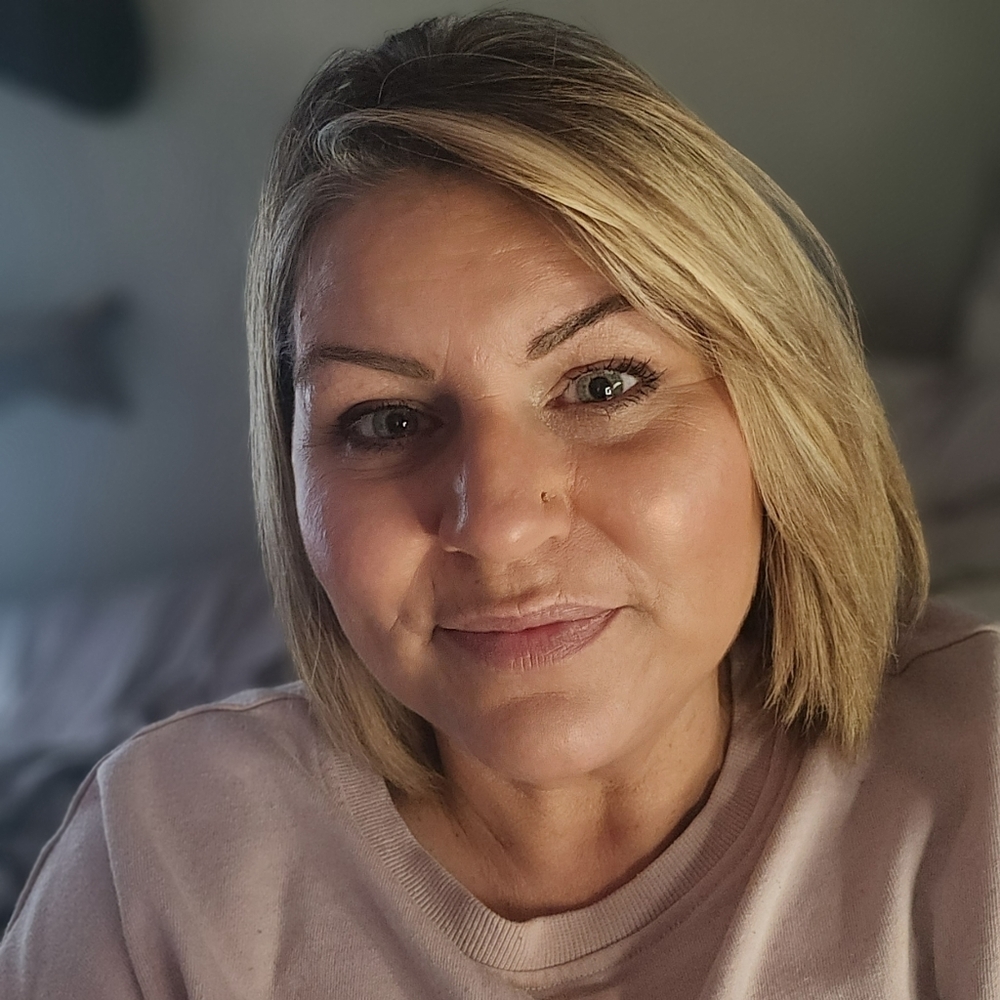 Meet your Posher, Holly